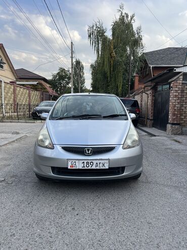 Honda: Honda Fit: 2002 г., 1.3 л, Вариатор, Бензин