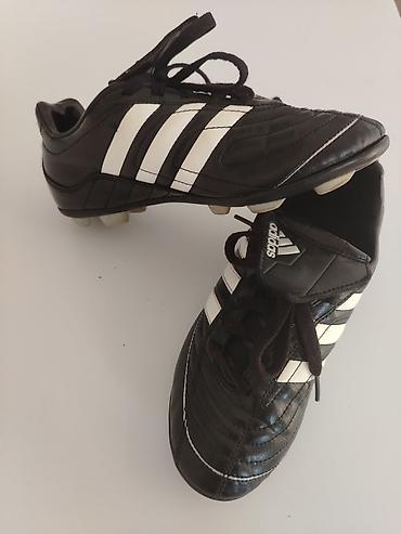 Kopačke: Adidas kopačke za fudbal – broj 38 klasičan model u crnoj boji sa — 2