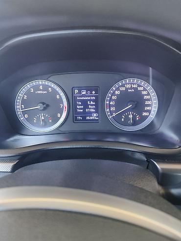 Продажа авто: Hyundai Sonata: 2019 г., 2 л, Автомат, Газ, Седан — 4