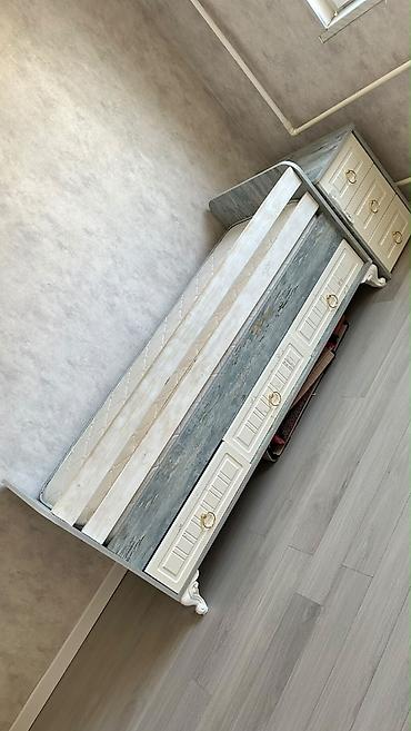 Колыбели: Uşaq çarpayısı ortopedik matrasla və beşik hər ikisinin matrası var və — 2