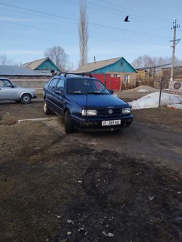 Volkswagen: Volkswagen Vento: 1994 г., 2 л, Механика, Седан — 10