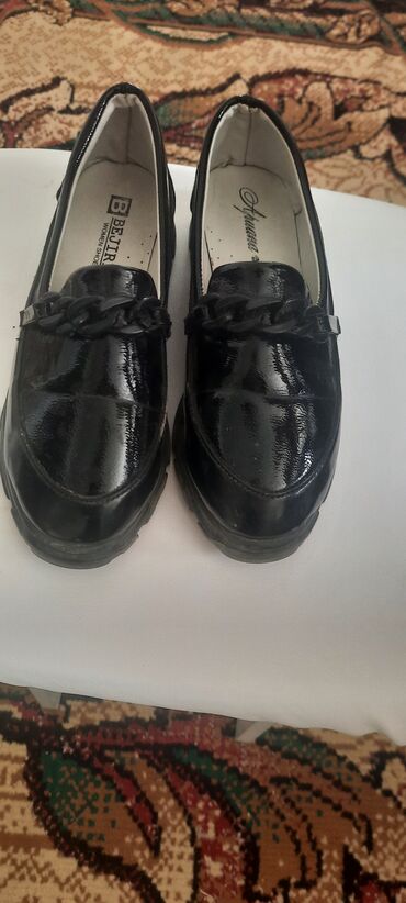 лининг кроссовки женские бишкек цена: Туфли 35, цвет - Черный