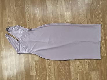Elegantna uska haljina bez rukava u boji lavande. - Kroj: bodycon
