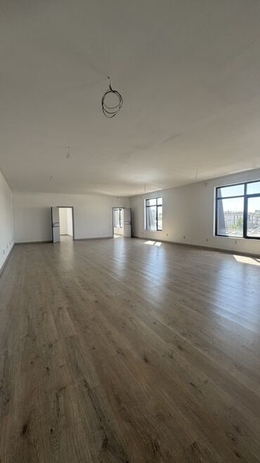 Другая коммерческая недвижимость: Коммерческое здание у дороги - Отдельно стоящее 3‑этажное здание с — 25