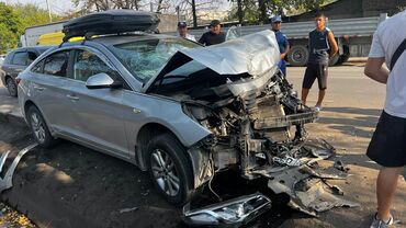 продаю после дтп: Hyundai Sonata: 2017 г., 2 л, Газ, Седан