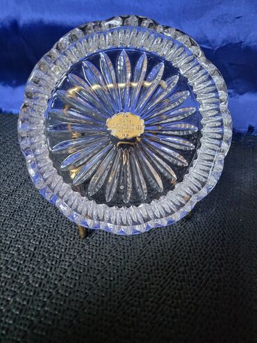 Činije: Cinija nova kristal,original led kristal iz 70ih. Cinijica na lalafo.rs — 5 Činije: Cinija nova kristal,original led kristal iz 70ih. Cinijica — 5