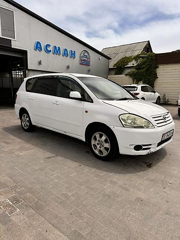 Toyota: Toyota Ipsum: 2002 г., Минивэн — 5