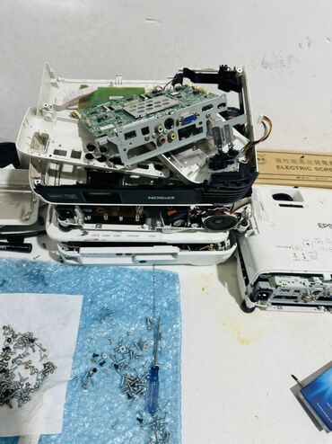 Digər ehtiyat hissələri: Proyektor lampaları və ehtiyat hissələri dəsti - Müxtəlif model — 59