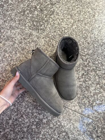 ugg papuče ženske: Ugg mini čizme, bоја - Siva, 38