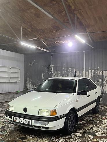Volkswagen: Volkswagen Passat: 1992 г., 1.8 л, Механика, Бензин, Седан — 4