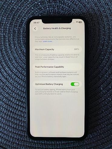 polo auto: IPhone 11 korišćen (u odličnom stanju) Sim Free iCloud Free Battery — 10