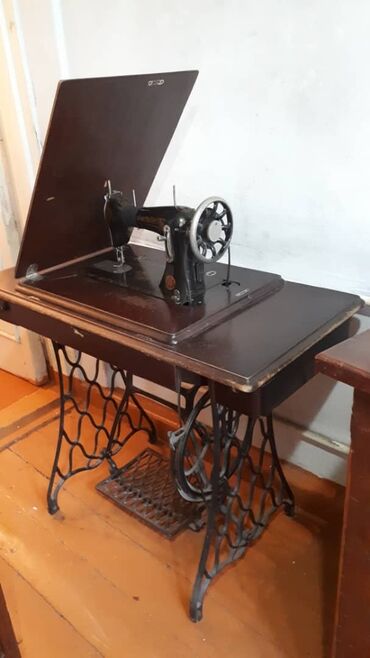 швейная машинка раритет: Швейная машина