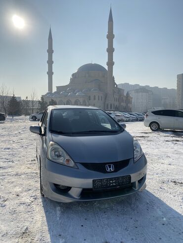 Honda: Honda Fit: 2009 г., 1.5 л, Автомат, Бензин, Хэтчбэк