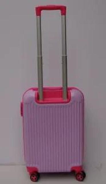 Rančevi, torbe i koferi: Dečiji set kofera sa motivom Sofije Prve, idealan za putovanja. Set — 25