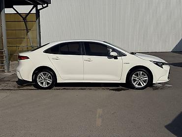 Транспорт: Toyota Corolla: 2023 г., 1.8 л, Вариатор, Гибрид, Седан — 6