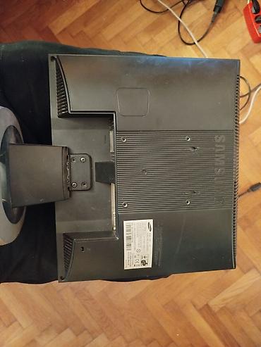 Monitori: Stari monitor Samsung SyncMaster 710n. Proveren samo na kratko dok je — 13