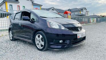 авто кондицонер: Honda Fit: 2013 г., 1.5 л, Автомат, Бензин, Седан