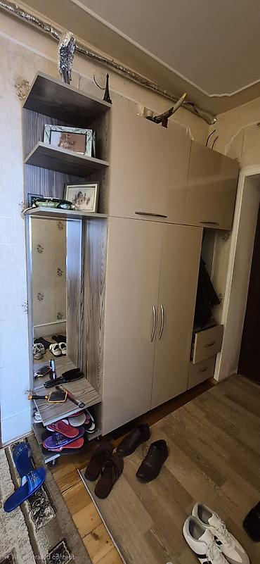 tek dolablar: Dəhliz üçün çoxfunksiyalı giriş dolabıdır. Heç bir problemi yoxdur — 1
