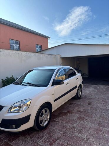 Kia: Kia Rio: 1.5 l | 2005 il Sedan — 6