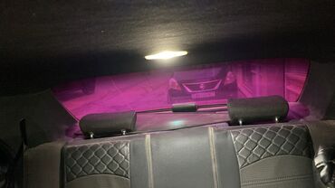 Mercedes-Benz: Mercedes-Benz C‑Class sedan (W202), al qırmızı rəng. - Kuzov: 4 — 10