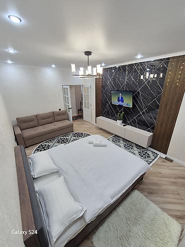 Посуточная аренда квартир: 2 комнаты, Душевая кабина, Постельное белье, Парковка — 2