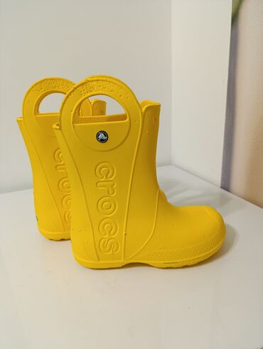 Women's Sneakers and athletic shoes: Осенне-весенние сапоги(кроксы)но вполне целые и не пропускают внутрь — 1