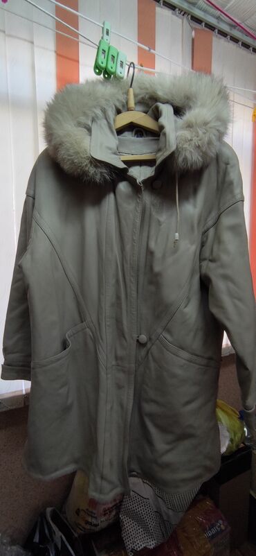 продаю куртку женскую: Кожаная куртка, Натуральная кожа, Укороченная модель