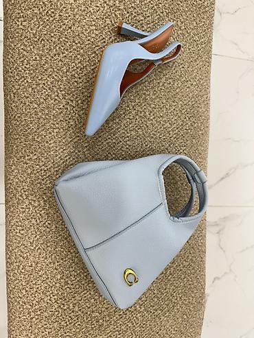 prakata kostyum: Mavi tonlarda qadın dəsti – slingback stilettolar və mini çanta - — 3