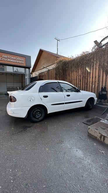 Daewoo: Daewoo Lanos: 1997 г., 1.5 л, Механика, Бензин, Седан — 8