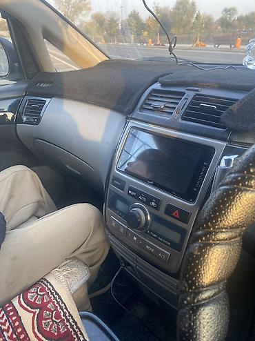 devo tiko: Toyota Ipsum: 2003 г., 2.4 л, Автомат, Газ, Минивэн — 7