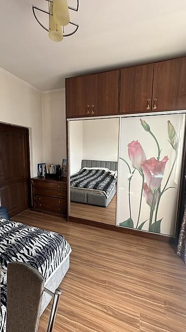 Продажа коттеджей и домов: 📍 Продается 2 х эт дом Город: Бишкек (район Молодая Гвардия) • 🏠 — 8