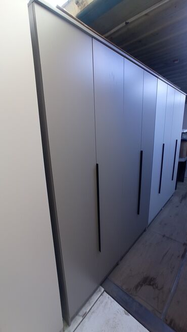 Шифоньеры: Шкаф четырех дверные цены 17000 доставка по городу бесплатно — 8