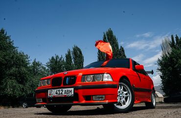 авто симулятор: BMW : 1993 г., 1.8 л, Механика, Бензин, Седан