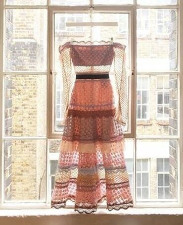 Kokteyl donlar: Self-Portrait brendin kokteyl don satılır 150 AZN-ə. Razmer M. 2 dəfə — 11