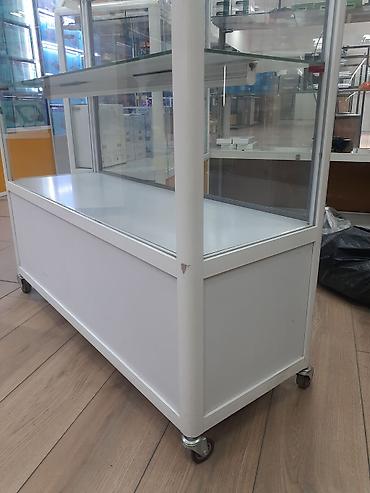 Бижутерия: Продам витрины от фирмы Дия есть разные Б/у жёлтые витрины длина — 2