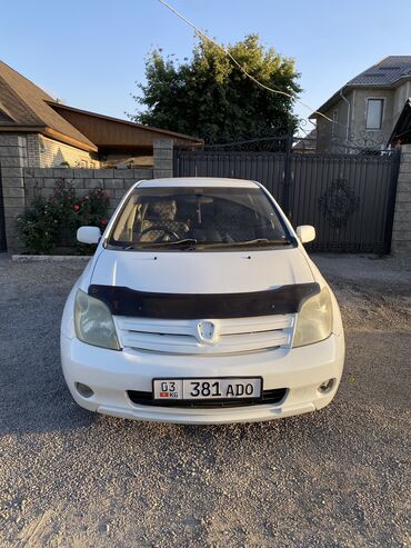 тайота авенсис минивен: Toyota ist: 2003 г., 1.5 л, Автомат, Бензин