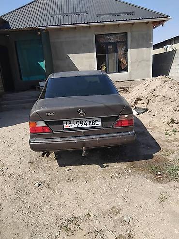 Унаа сатуу: Mercedes-Benz W124: 1993 г., 3 л, Кол менен иштөөчү, Дизель, Седан — 2