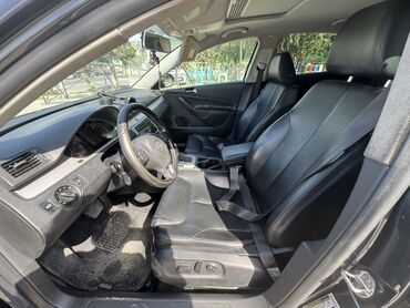 Volkswagen: Volkswagen Passat: 2 l | 2010 il Sedan — 13