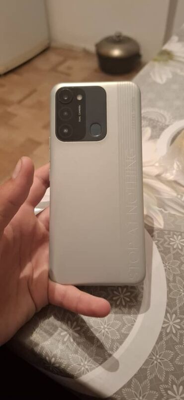 айфон китайские: Tecno Spark 8C, Колдонулган, 64 ГБ, түсү - Ак, 2 SIM