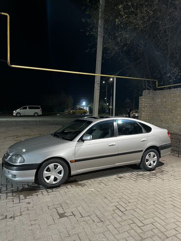 Toyota: Toyota Avensis: 2002 г., 1.8 л, Автомат, Бензин, Хэтчбэк