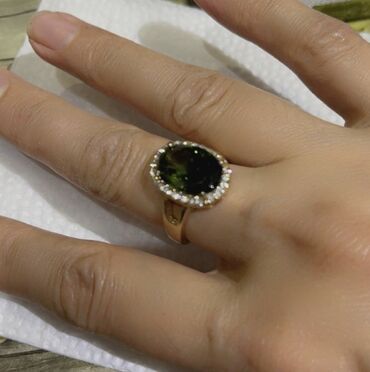 Üzüklər: Üzük — 8