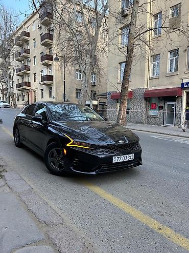 klas 6: Kia K5: 1.6 l | 2021 il Sedan — 4