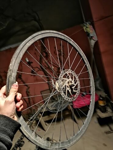 sport velosiped qiymetleri: 26 lıq disk heç bir problemi yoxdur eyriliyi çatı qırığı heç bir şeyi
