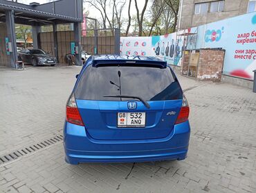 fit бишкек: Honda Fit: 2002 г., 1.5 л, Вариатор, Бензин, Хетчбек