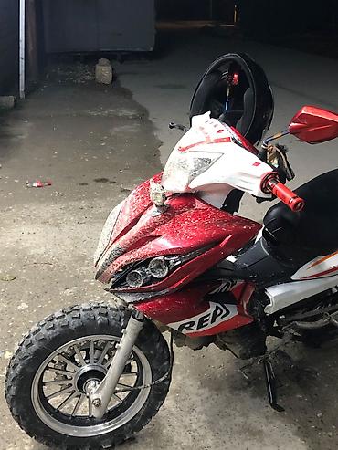Nəqliyyat: Enduro üslubunda skuter/moped - Rəng: qırmızı-ağ, idman dizaynlı — 1