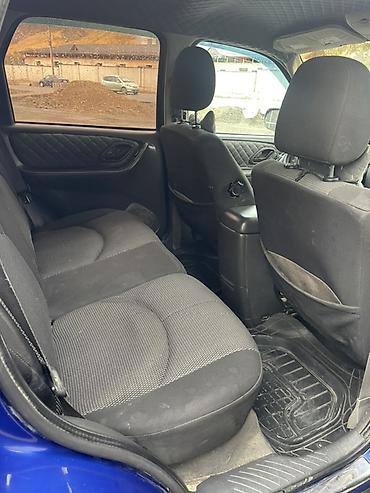 Mazda: Mazda Tribute: 2005 г., 2.3 л, Механика, Бензин, Внедорожник — 8