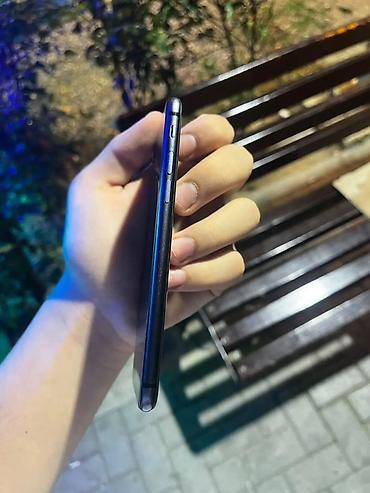 apple 8 128gb: IPhone 8, 64 GB, Qara, Barmaq izi — 6