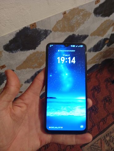 samsung s10 ikinci el: Smartfon - Ekran: ön hissədə damla tipli kamera kəsiyi olan sensor