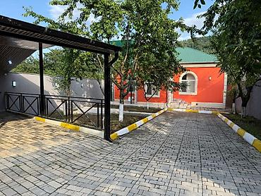 fatmayi kiraye heyet evleri: Günlük bağ evi – dağ mənzərəli, yaşıllıq içində həyət - Geniş daş — 3