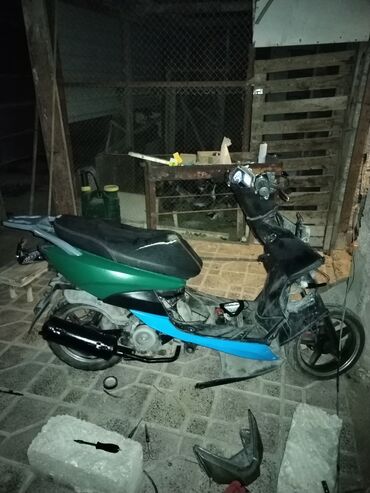 Mopedlər,skuterlər: Qırmızı rəngli skuter/skuterlə bağlı elan - DİQQƏTLƏ OXUYUN plamasi — 6